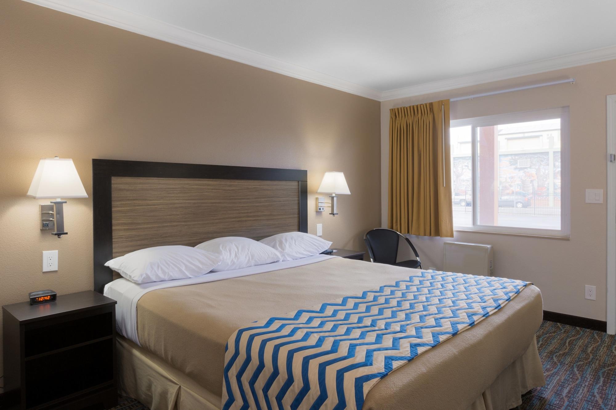 Travelodge By Wyndham Motel