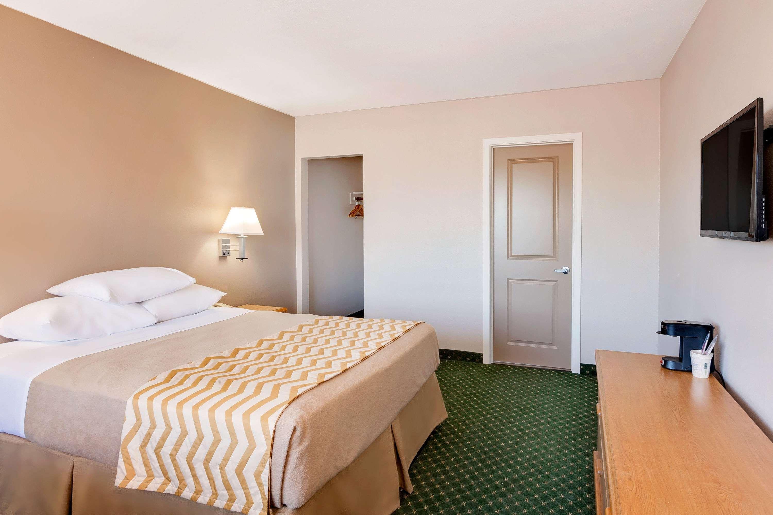 Travelodge By Wyndham 2*